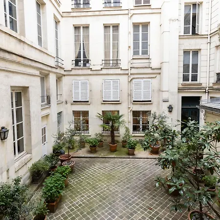 Nochichi-collections - Louvre Apartment